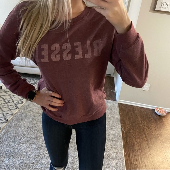 Blessed Red Sweater Zoe + Liz Brand - Picture 4 of 5